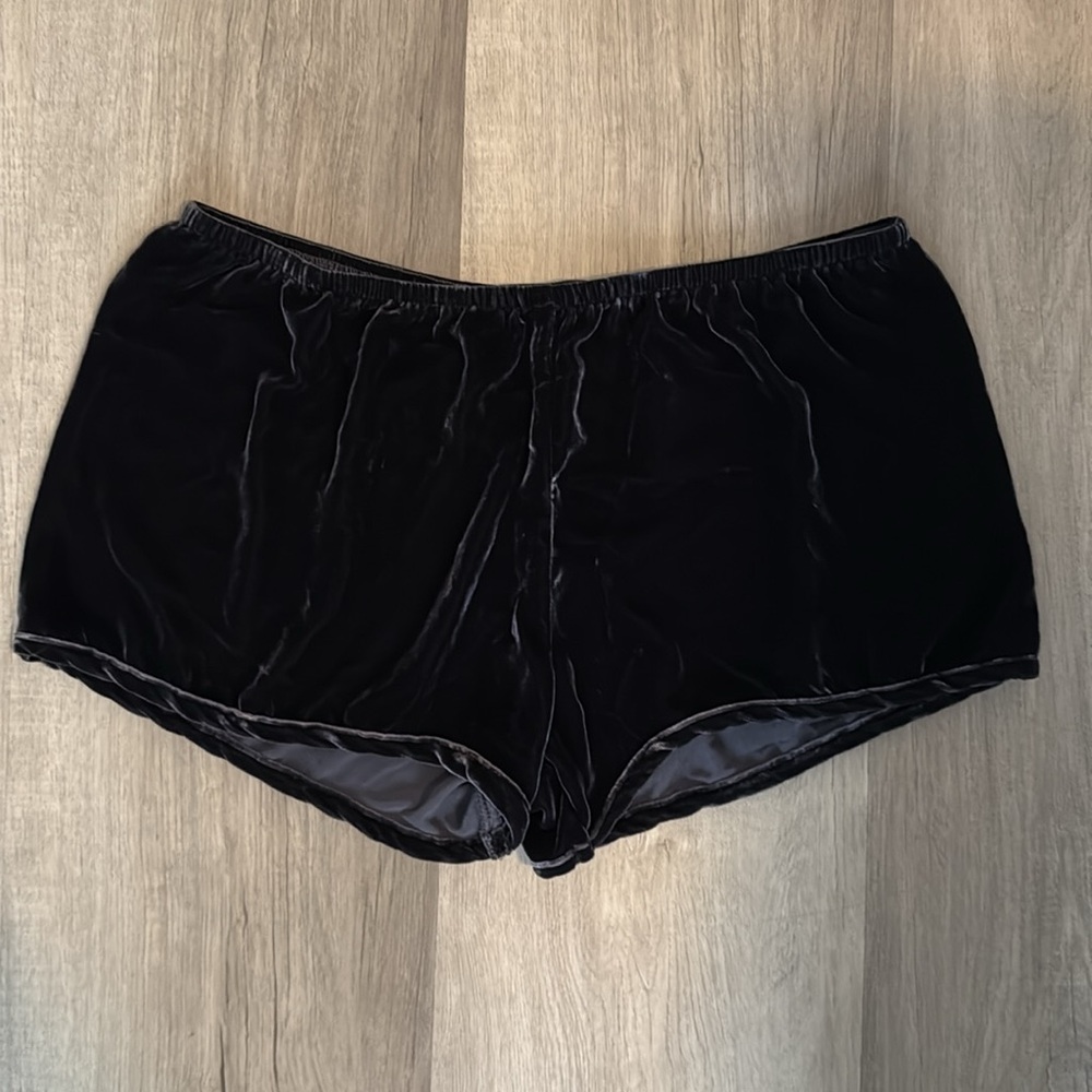 Merritt Charles Falster Shorts | Navy Blue